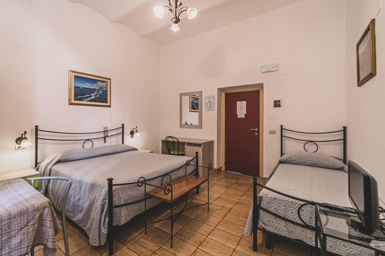 Hotel Alfiero Porto Santo Stefano  Szoba fotó