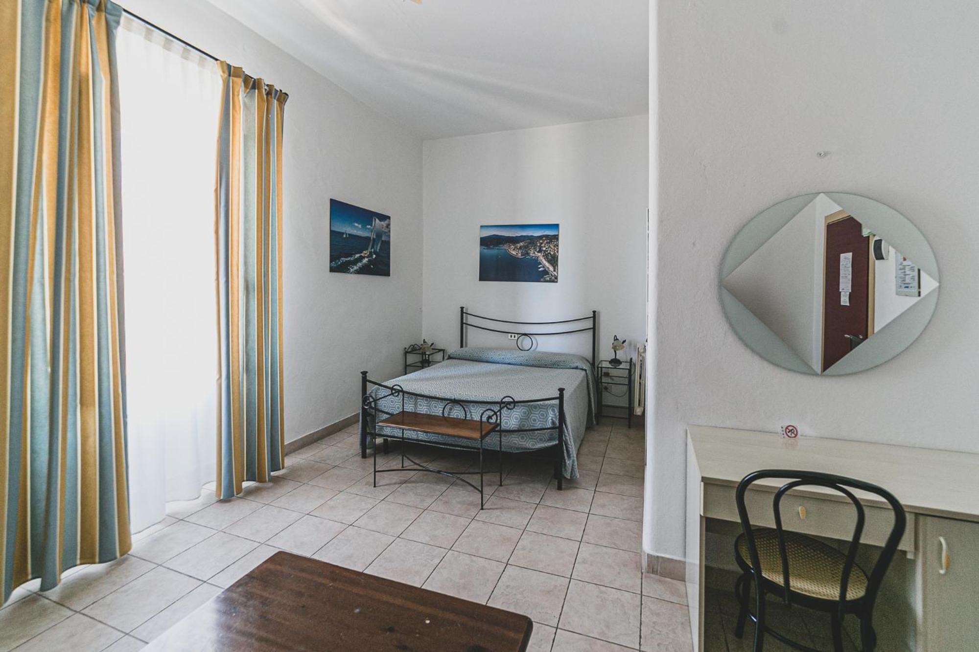 Hotel Alfiero Porto Santo Stefano  Szoba fotó