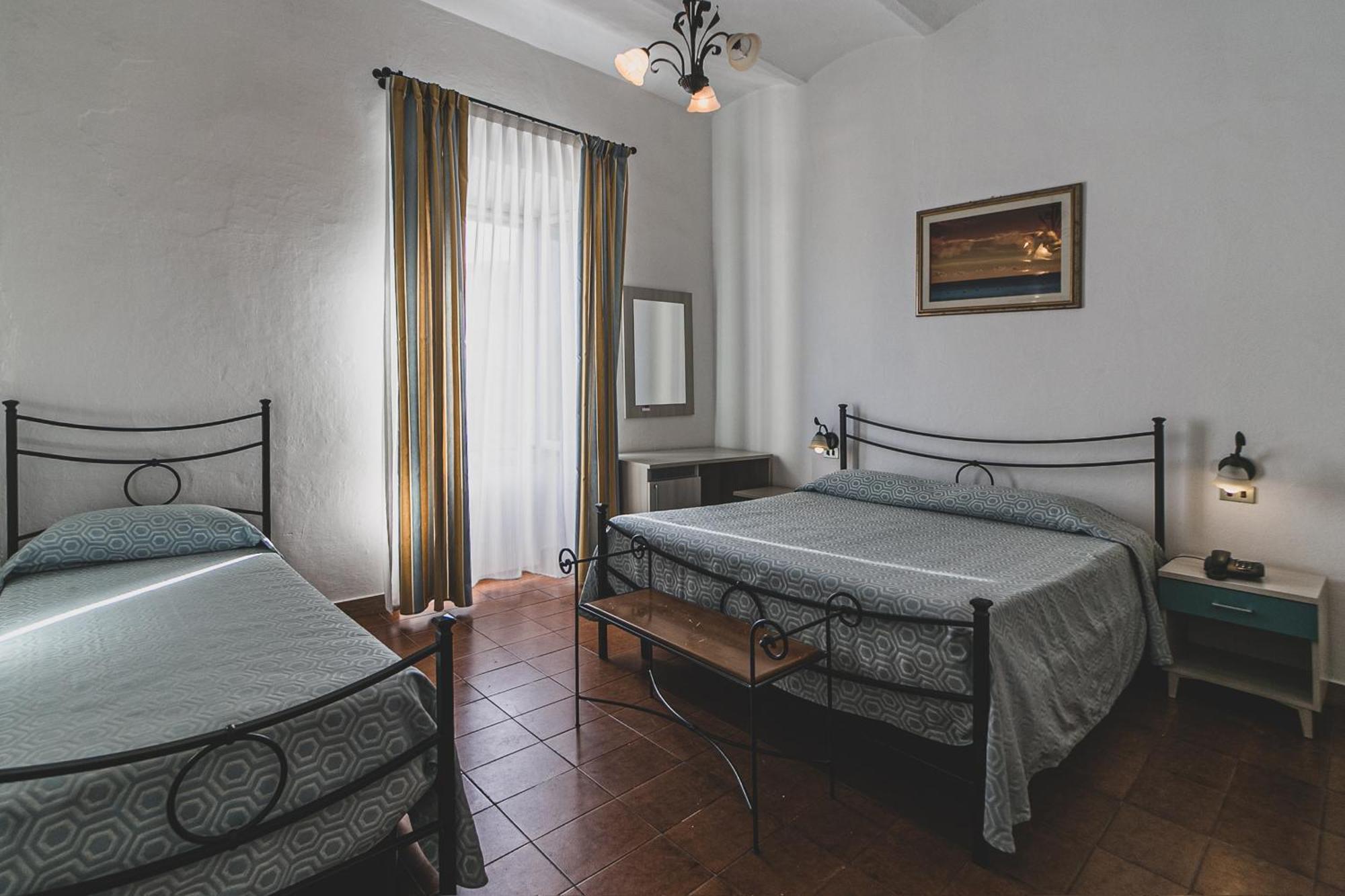 Hotel Alfiero Porto Santo Stefano  Szoba fotó